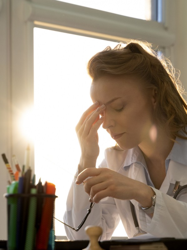 Cansancio mental, estrés o TDAH: por qué cada vez más adultos dudan y qué dice la ciencia